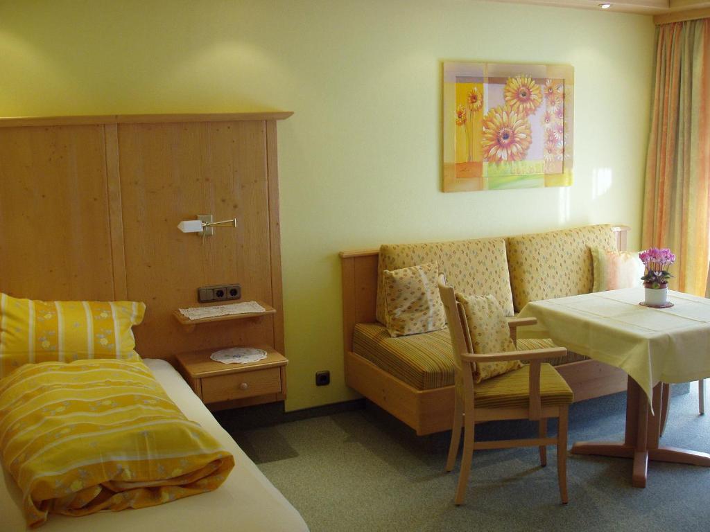 Gästehaus zur Färbe Apartments Oberstdorf Zimmer foto